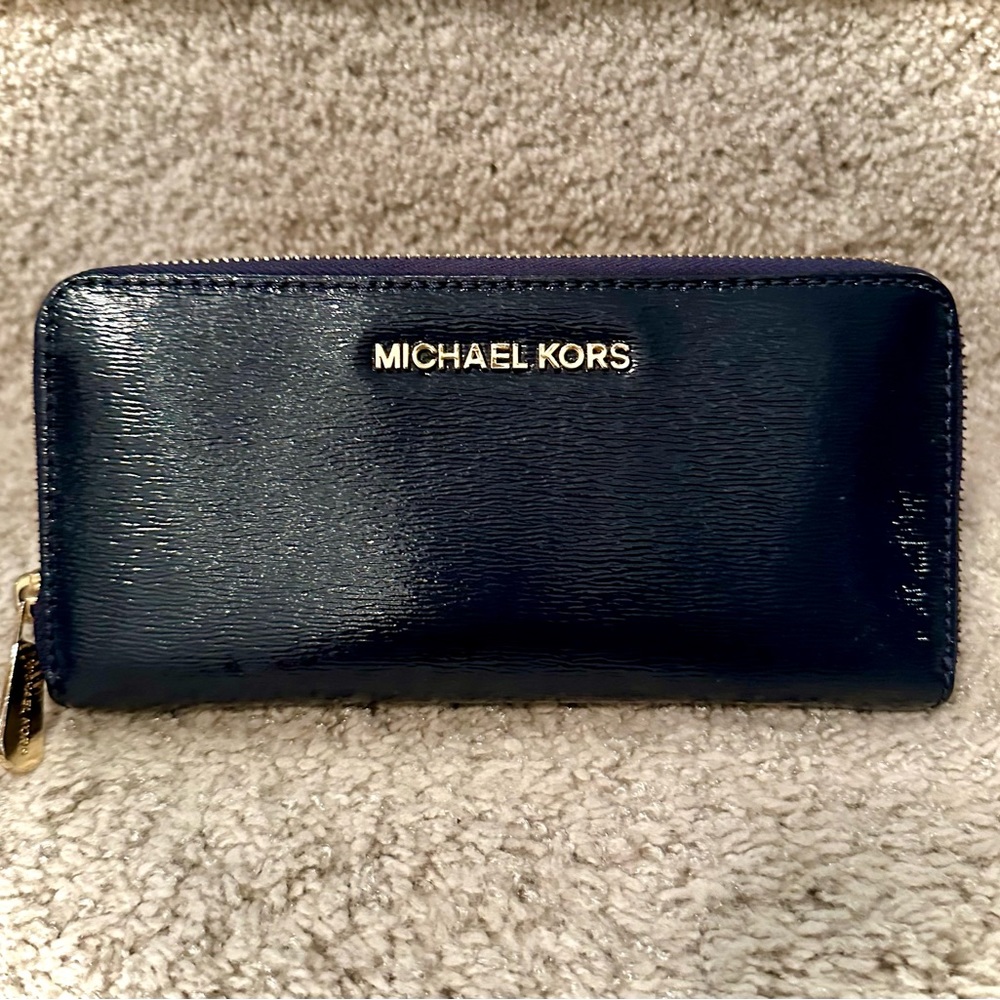 Navy & Gold Michael Kors Wallet✨